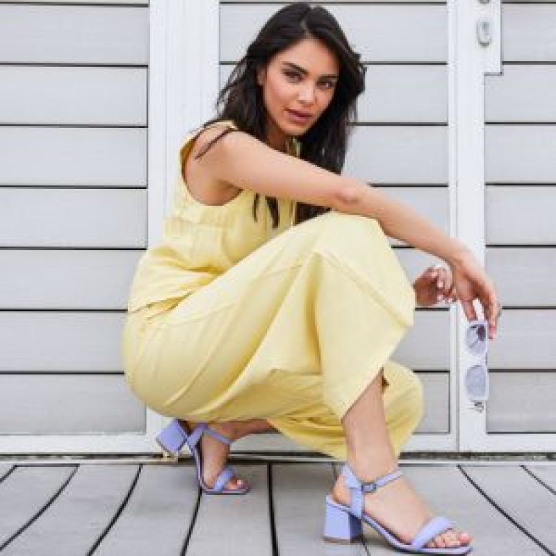 זכיינות לרשת ההנעלה בי יוניק (B.unique)